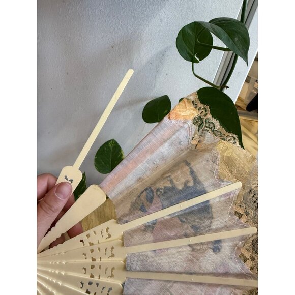 Vintage Spanish Lace Hand Fan - Picture 11 of 12